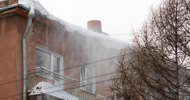 Кузбасские УК допустили почти 150 нарушений при уборке снега за неделю