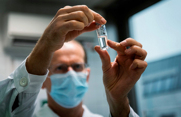 Франция начнёт кампанию по вакцинации 27 декабря