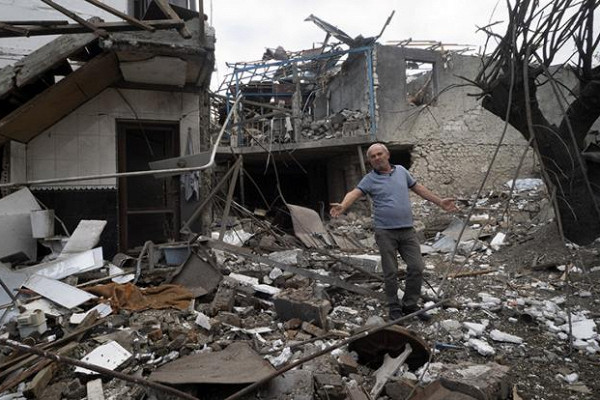 Семен Багдасаров о войне в Карабахе: Это террористы, и они уже на границе с Россией — Рамблер/новости