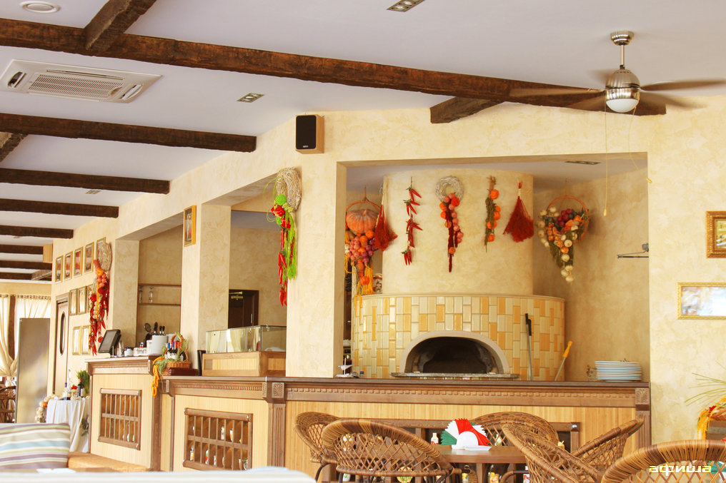 Кафе и рестораны на капри. Сочи ленина 219. Итальянка ресторан сочи. Сочи ленина 11. Отель gg сочи.