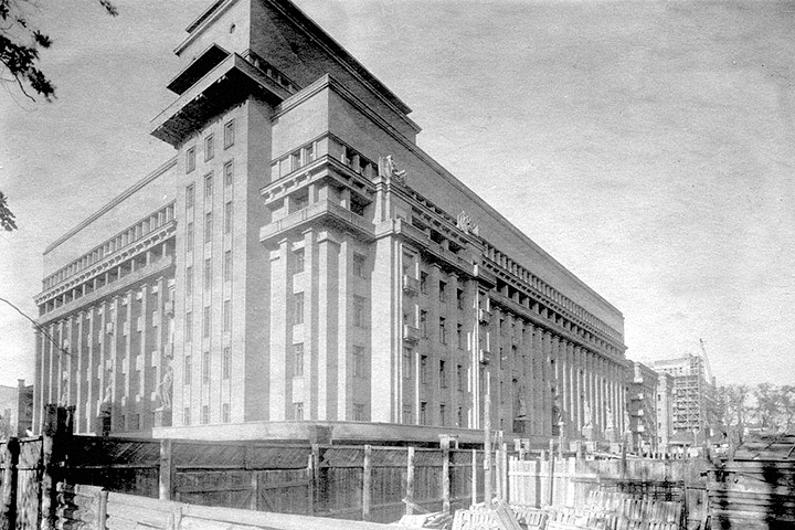 Просп. Академика Сахарова, 16, архитектор — Д.Ф.Фридман, 1936
