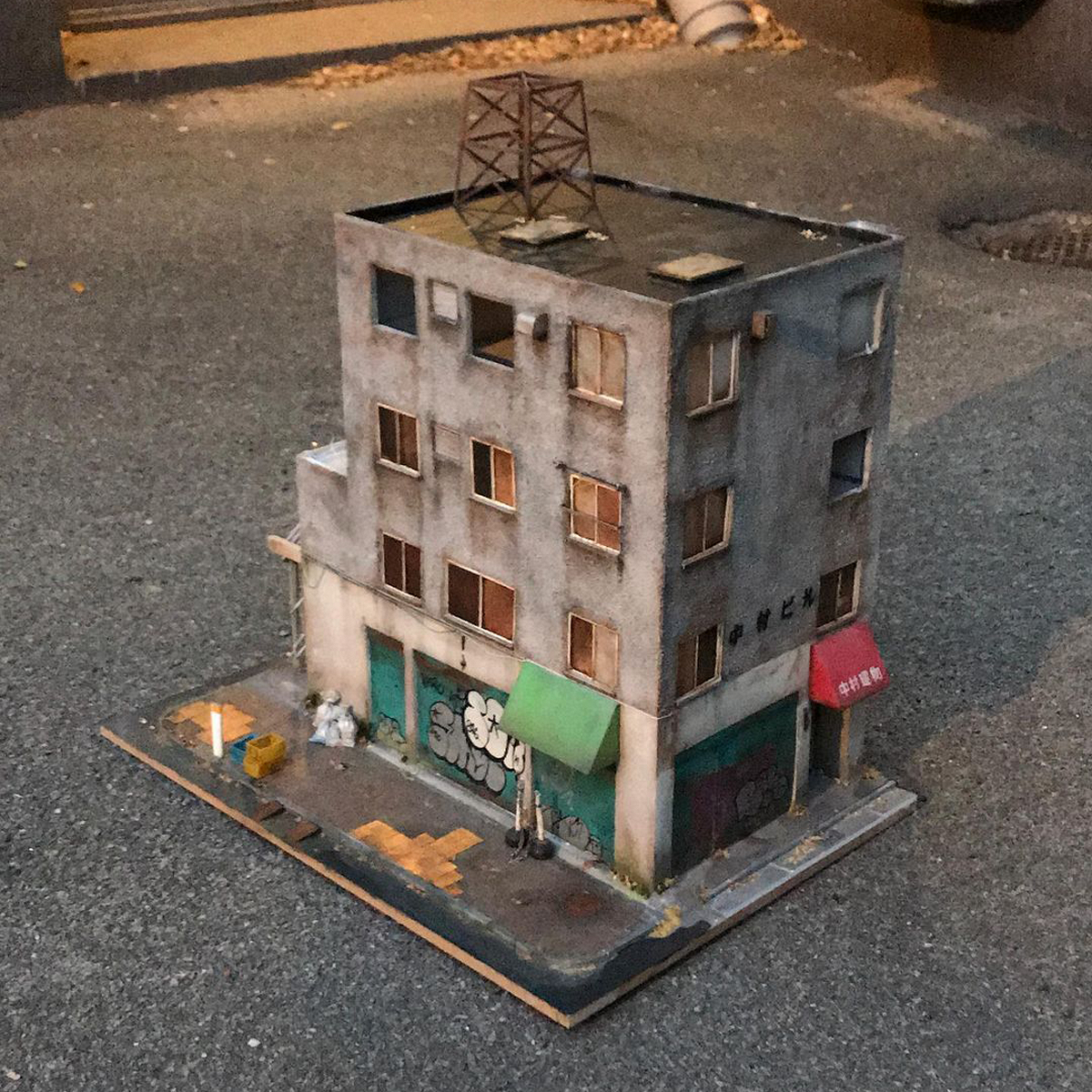 Швед построил в своей студии миниатюрный Токио. Ему понадобился только Google Street View