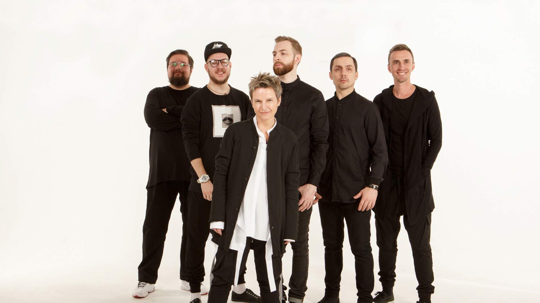 «Сурганова и оркестр», концерт 29 декабря, 16 тонн, Москва