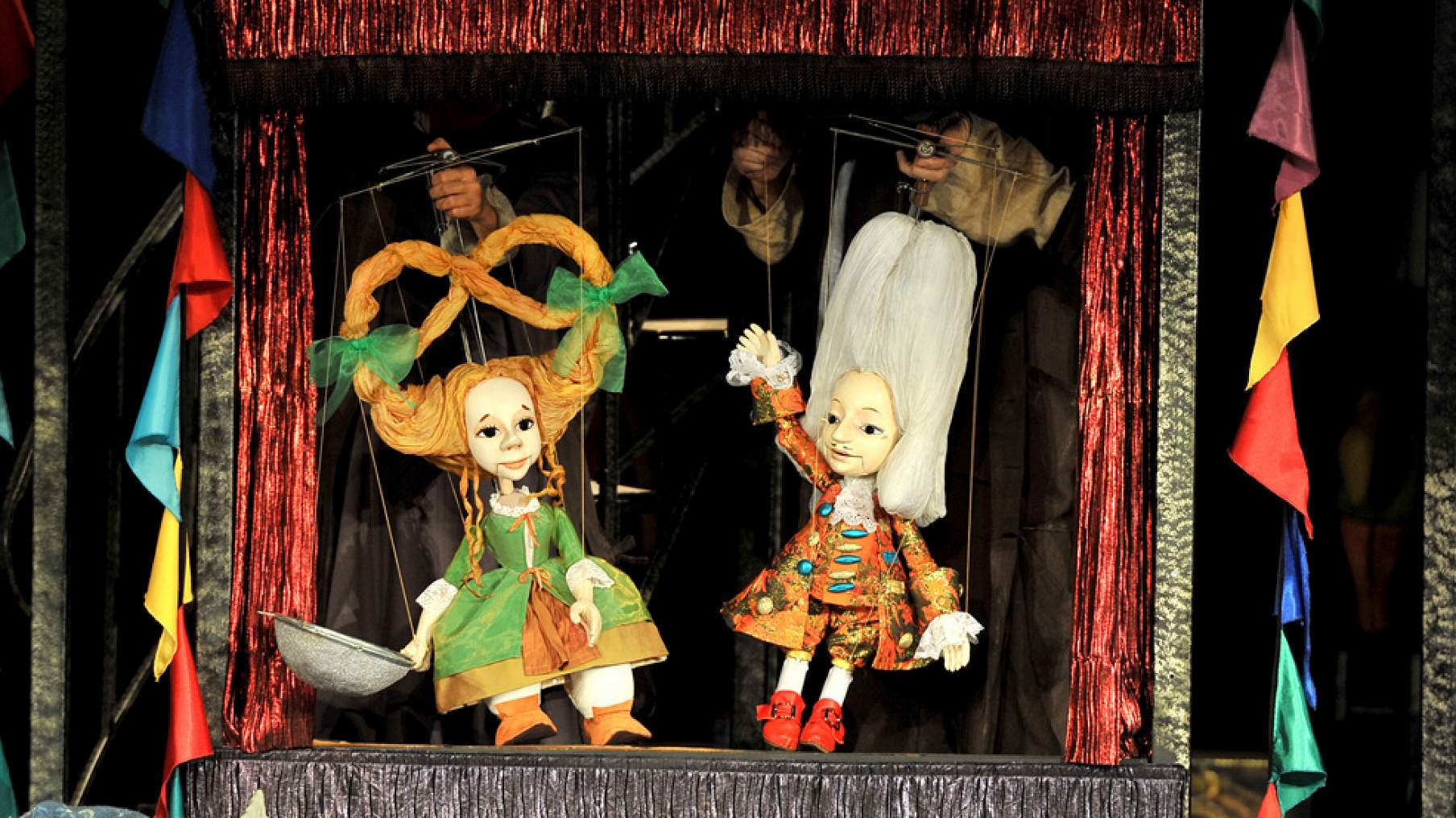 Какие есть кукольные театры. Кукольный театр Арлекин Омск. Театр куклы, актера и маски «Арлекин». Омск. Театр куклы Арлекин Омск спектакли для детей. Омский государственный театр куклы, актёра, маски «Арлекин».