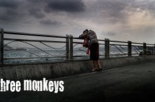 Три обезьяны – афиша