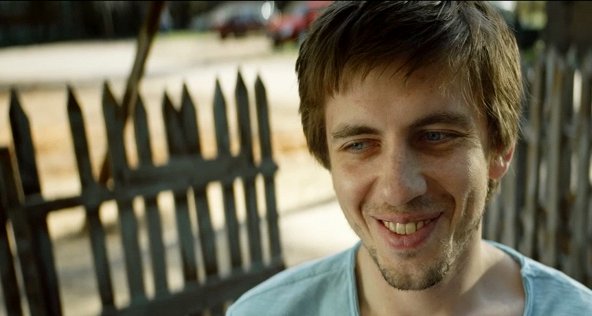 5 новых русских сериалов, которые не покажут по телевизору (и будущий телехит «Толя-робот»)