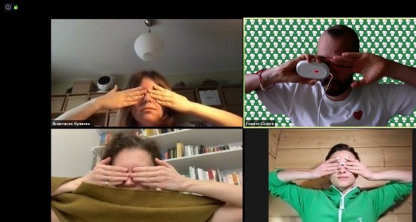 Спектакли на выходные: мистическая бродилка в темноте и шоу-тренинг про этику