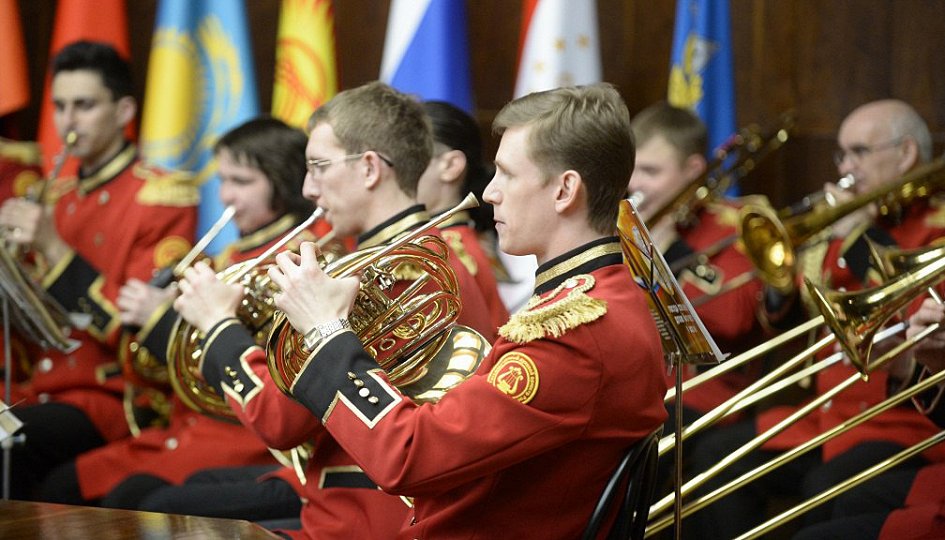 Концерты: Государственный духовой оркестр России. Дирижер Сергей Свиридов Концерты: Государственный духовой оркестр России. Дирижер Сергей Свиридов