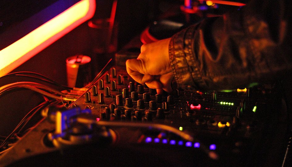 Концерты: DJ Lenar Концерты: DJ Lenar