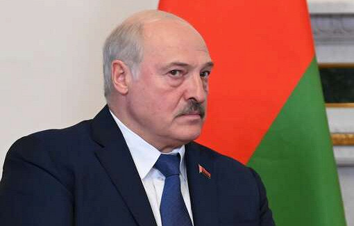 Пресс-секретарь Эйсмонт предложила тем, кто отыщет особняк Лукашенко, заселиться в него