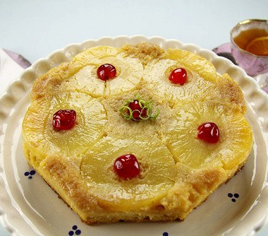 Рецепт Миндальный торт с фруктами и рисовой начинкой