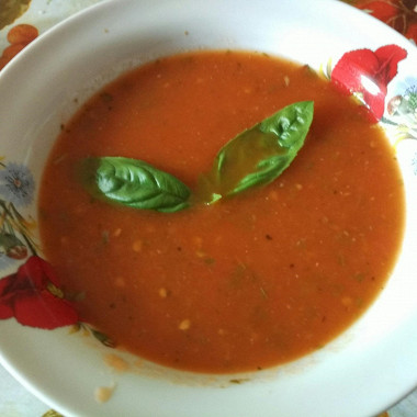 Рецепт Томатный суп с базиликом