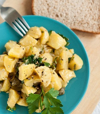 Рецепт Картофельный салат с каперсами и петрушкой