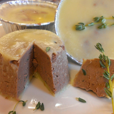 Рецепт Паштет из куриной печени с тимьяном и коньяком (Pâté au foie de poulet)