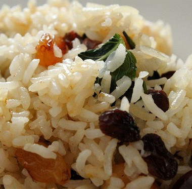 Рецепт Сладкий рис с орешками кешью, сухофруктами и мятой