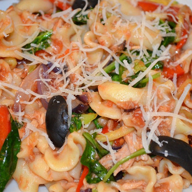 Рецепт Кампанелле с тунцом, овощами и шпинатом