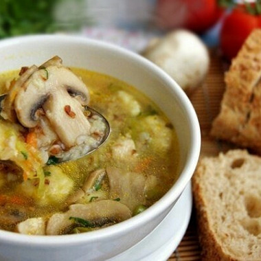 Рецепт Гречневый суп с грибами и картофельными клёцками