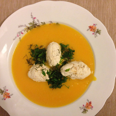 Рецепт Крем-суп из тыквы с куриными кнедликами