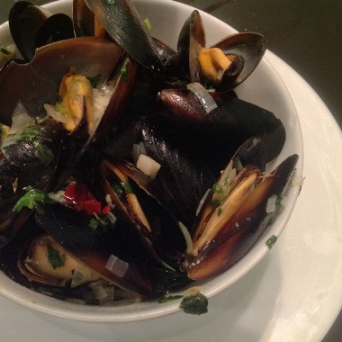 Рецепт Мидии по‑средиземноморски с тархуном и базиликом