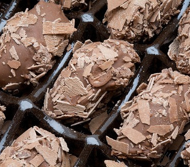Рецепт Шоколадные трюфели с ромом и бисквитной крошкой