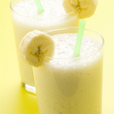 Рецепт Молочный коктейль из бразильских орехов и банана