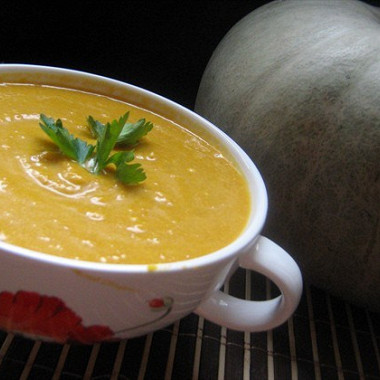Рецепт Тыквенный суп-пюре с сыром и гренками