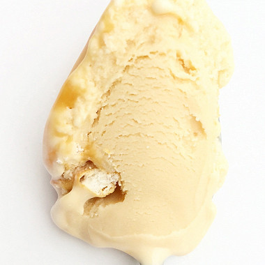Рецепт Карамельное мороженое с солёными претцелями и карамельной прослойкой