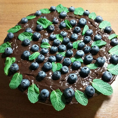 Рецепт Шоколадный торт с клубникой
