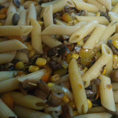 Рецепт Паста с грибами, кукурузой и перцами
