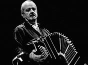 Orquesta Pasional: Дмитрий Коваленко (бандонеон), Михаил Кофанов (фортепиано), Евгений Козлов (контрабас), Константин Дорохов (скрипка) Orquesta Pasional: Дмитрий Коваленко (бандонеон), Михаил Кофанов (фортепиано), Евгений Козлов (контрабас), Константин Дорохов (скрипка)